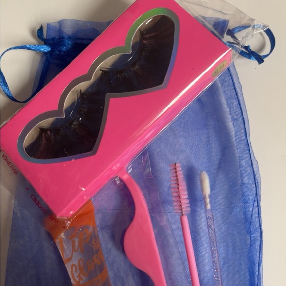 Lash set - Picture 3 of 3